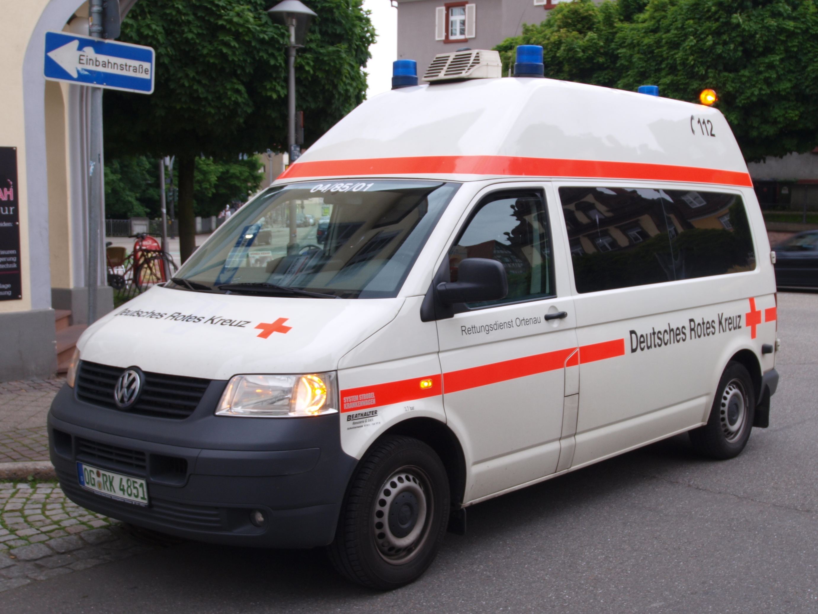 Rettungswagen des Deutschen Roten Kreuzes